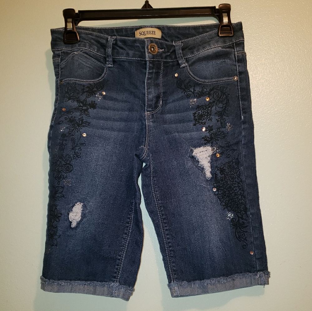Girl's size 14 Bermuda shorts